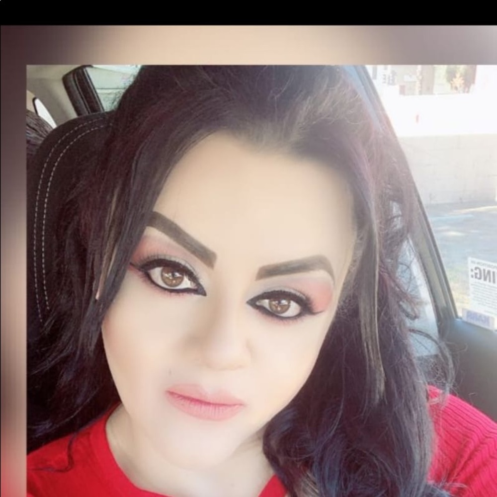 Meet your Posher, Yesenia